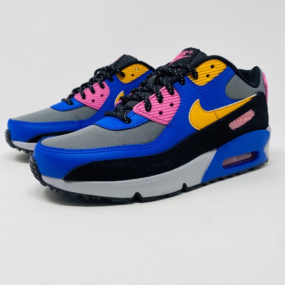 Nike Shoes - Nike Women’s Air Max 90 QS